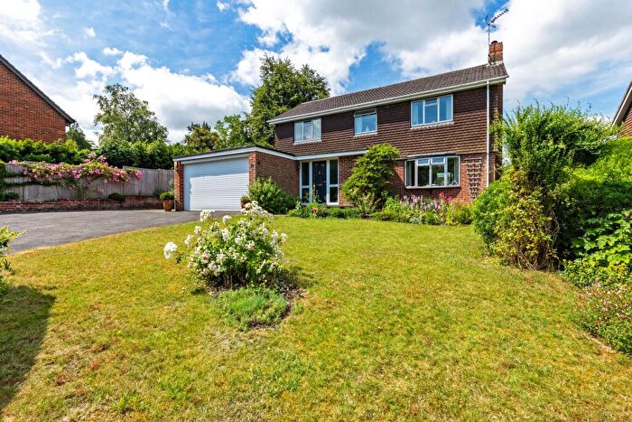 4 Bedroom Detached House For Sale In High Trees Drive, Winchester, SO22