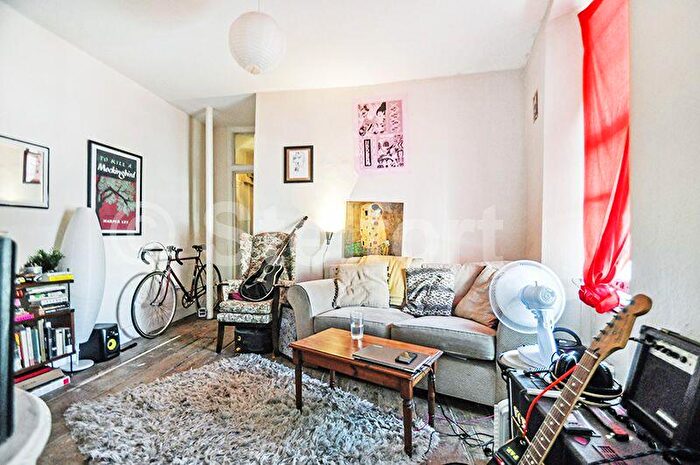 2 Bedroom Flat To Rent In Deptford Broadway, London, SE8