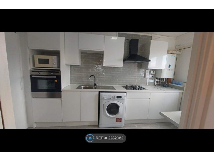 2 Bedroom Flat To Rent In Galton Tower, Birmingham, B1