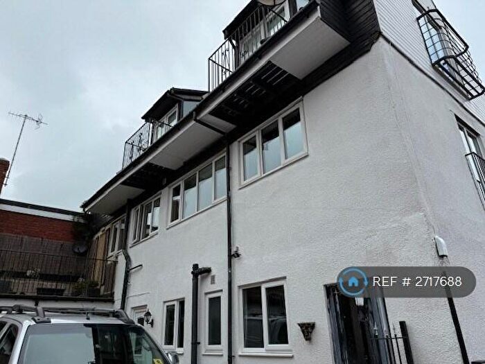 2 Bedroom Flat To Rent In Titchfield Terrace, Hucknall, Nottingham, NG15