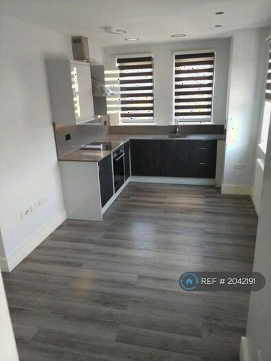 2 Bedroom Penthouse To Rent In Welbeck Road, Barnet, EN4