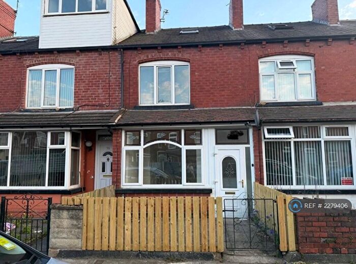 3 Bedroom Terraced House To Rent In Cross Flatts Crescent, Leeds, LS11
