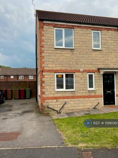 3 Bedroom Semi-Detached House To Rent In Queens Drive, Scunthorpe, DN17