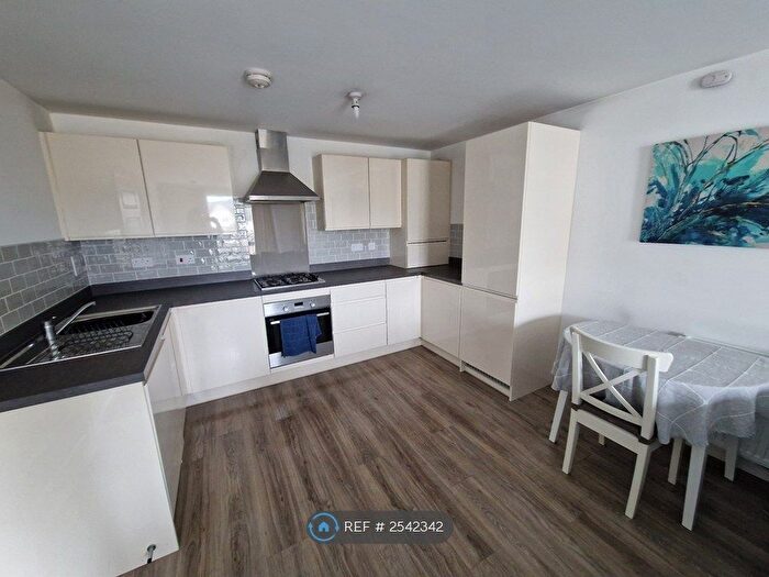 2 Bedroom Flat To Rent In South Queensferry, Edinburgh, EH30