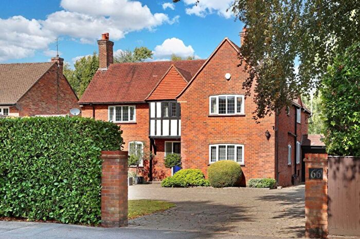 5 Bedroom Detached House For Sale In Gregories Road, Beaconsfield, Buckinghamshire, HP9