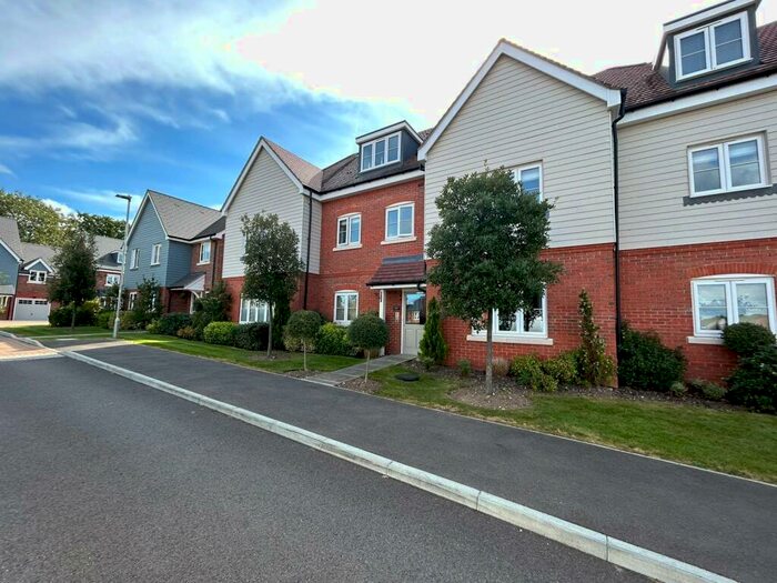 2 Bedroom Apartment To Rent In Crayford Mead, Warfield, Bracknell, Berkshire, RG42