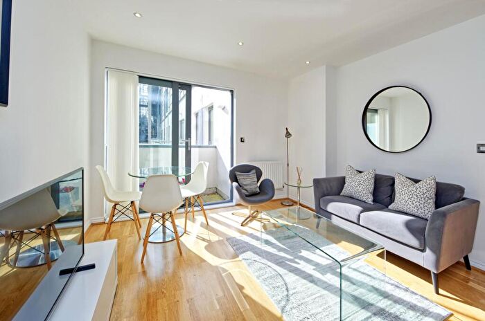 1 Bedroom Flat To Rent In Lock House, Oval Road, London, NW1