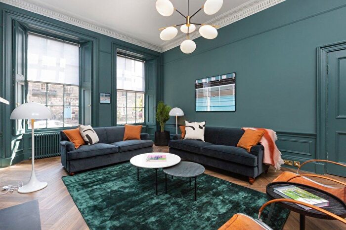 2 Bedroom Flat To Rent In Dundas Street, New Town, Edinburgh, EH3