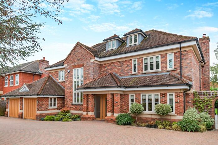 6 Bedroom Detached House For Sale In Prospect Lane, Harpenden, Hertfordshire, AL5