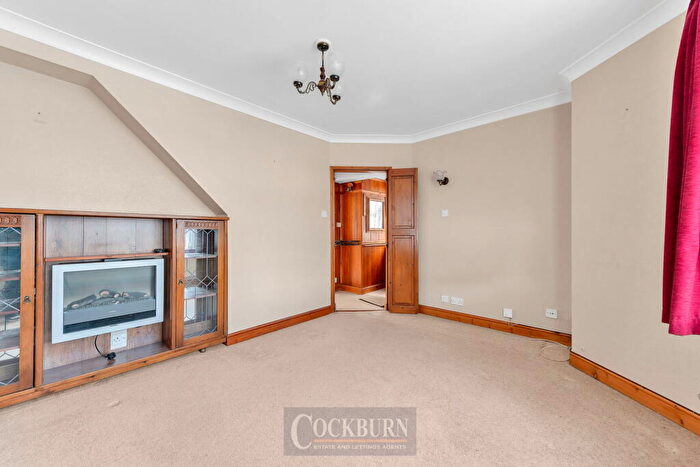 2 Bedroom Semi-Detached House For Sale In Monmouth Close, Welling, DA16