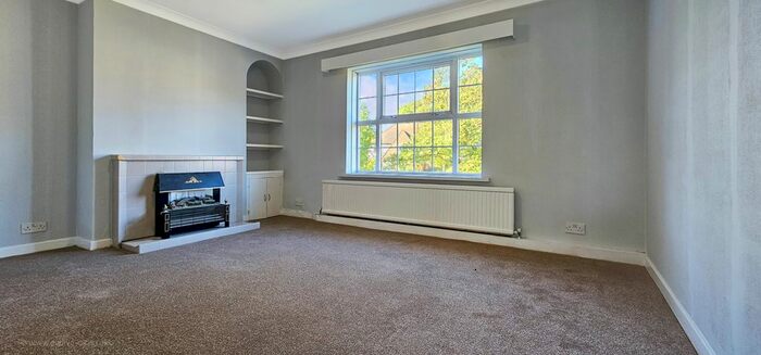 2 Bedroom Flat To Rent In Wellington Road, Pinner, HA5