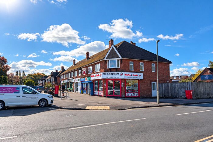 2 Bedroom Flat To Rent In The Parade, Kidlington, OX5