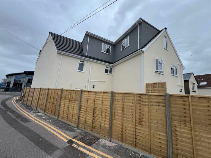 2 Bedroom Flat To Rent In Imber Road, Warminster, Wlitshire, BA12