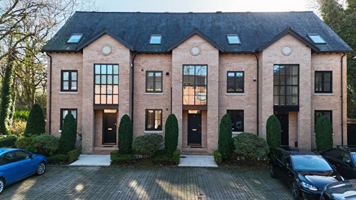 5 Bedroom Town House For Sale In Dorrian Mews, Heaton, Bolton, BL1