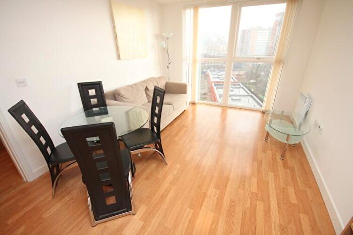 1 Bedroom Apartment To Rent In Zenith, Chapel Street Salford, Great Manchester, M3