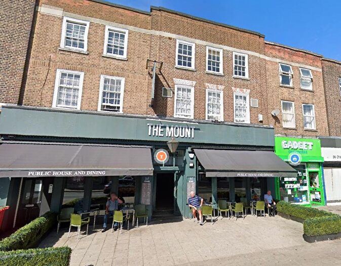 2 Bedroom Flat To Rent In Old Church Road, London, E4