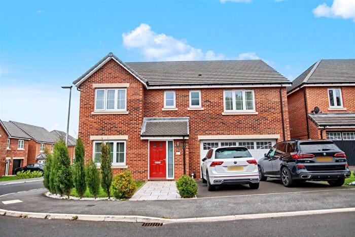 5 Bedroom Detached House For Sale In Beau Gardens, Marton, TS7