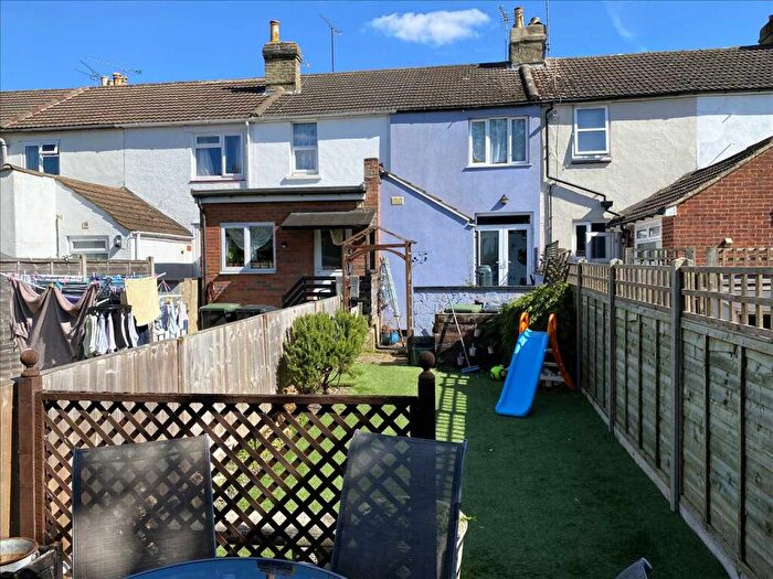 2 Bedroom Terraced House For Sale In Castle Street, Wouldham, ME1