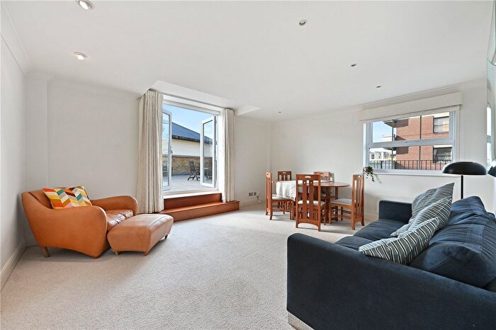 2 Bedroom Flat To Rent In Newton Street, London, WC2B