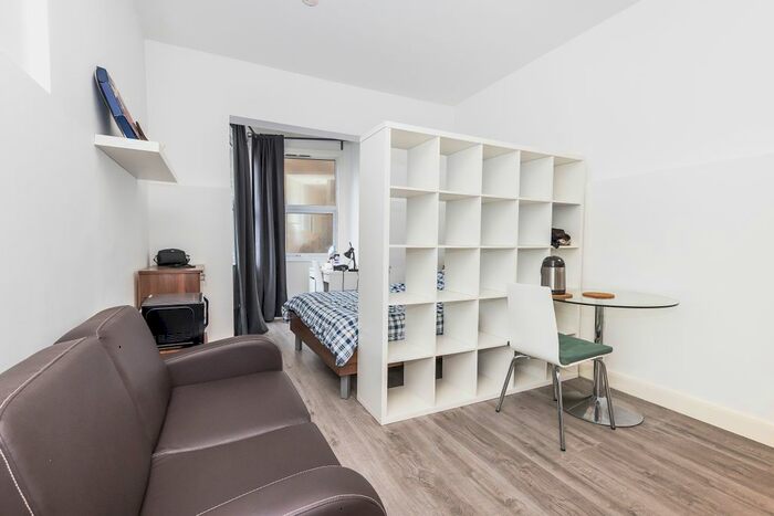 Studio To Rent In High Street, Harlesden, NW10