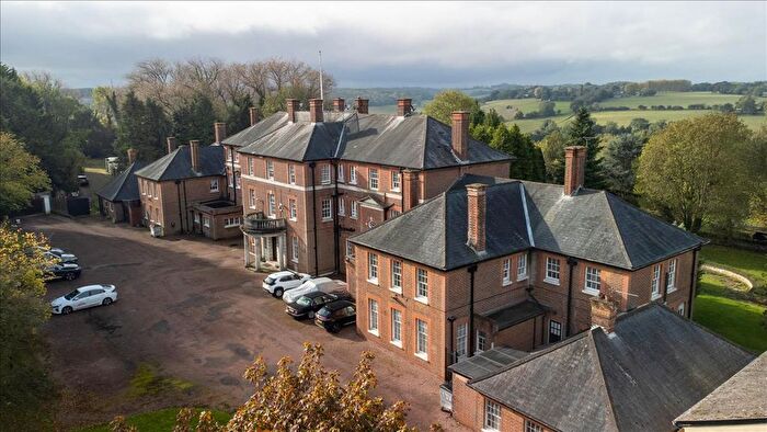 35 Bedroom Detached House For Sale In Main Road, Bromley, W1J