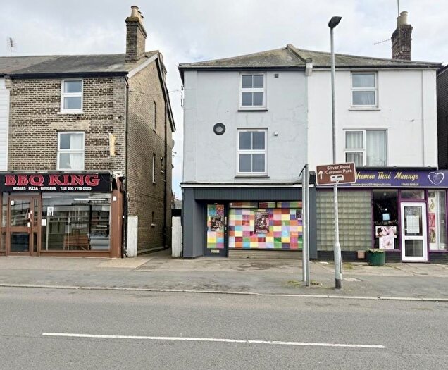 2 Bedroom Apartment To Rent In Station Road, Burnham-On-Crouch, CM0