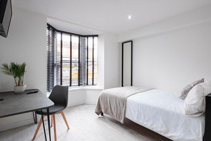 6 Bedroom House To Rent In Carholme Road, Lincoln, LN1