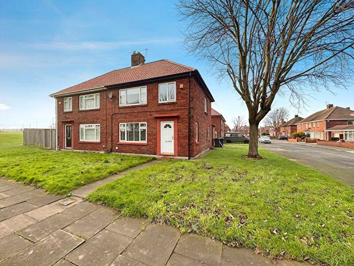 3 Bedroom Semi-Detached House For Sale In Zetland Drive, Whitley Bay, NE25