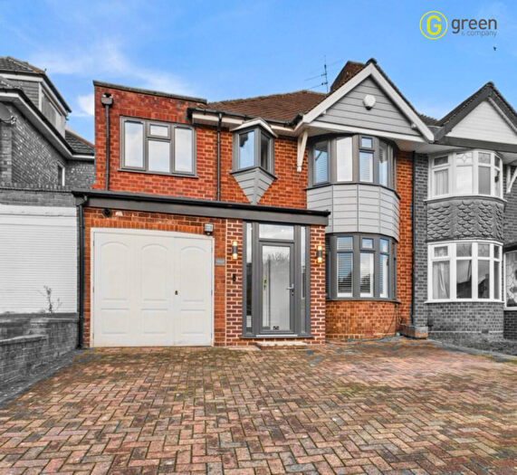 3 Bedroom Semi Detached House For Sale In Berwood Farm Road, Sutton Coldfield, B72