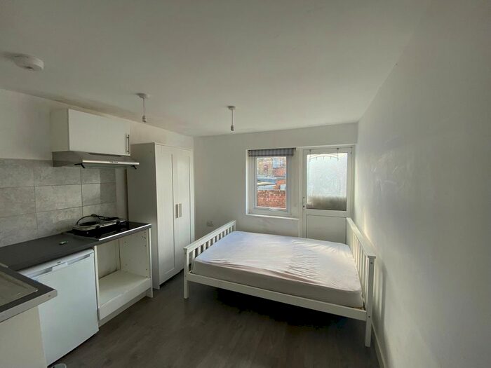 Studio To Rent In Dormers Wells Lane, Southall, UB1