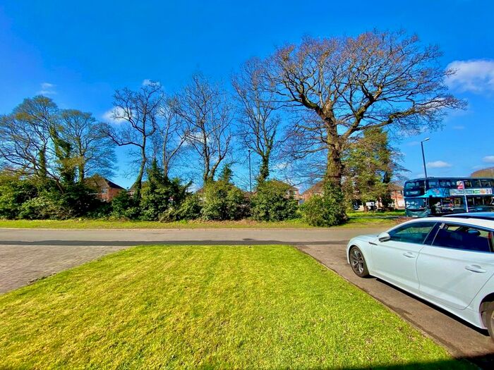 3 Bedroom Semi-Detached House To Rent In St Martins Road, Finham, Coventry, CV3