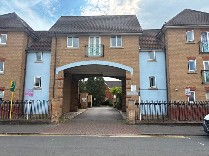 2 Bedroom Flat To Rent In Garvary Road, London, E16