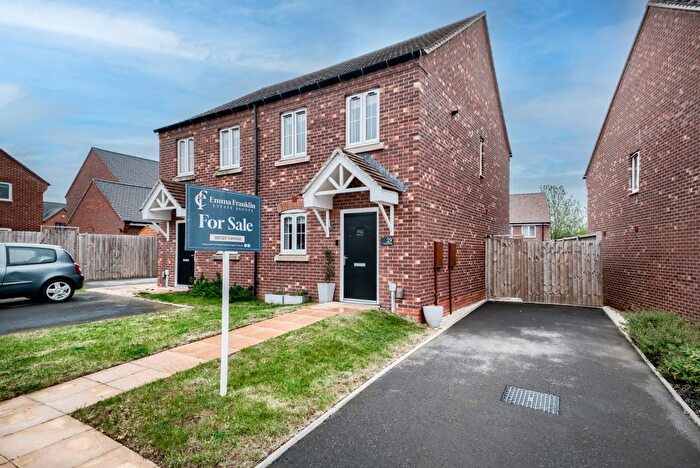 2 Bedroom Semi-Detached House For Sale In Avalon Close, Stratford-Upon-Avon, CV37
