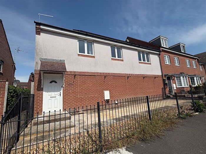 2 Bedroom Detached House To Rent In Herdwick Road, Andover, SP11