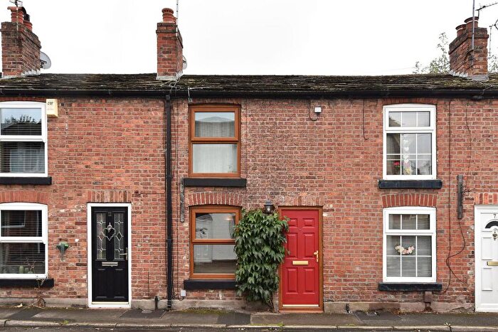 1 Bedroom Terraced House For Sale In Brookfield Lane, Macclesfield, SK11