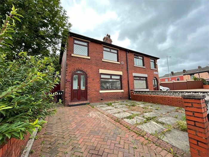 3 Bedroom Semi-detached House To Rent In Bradford Road, Farnworth, Bolton, BL4