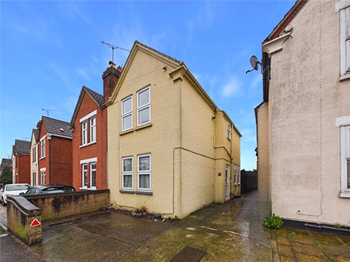 3 Bedroom Semi Detached House For Sale In Bramford Lane, Ipswich, Suffolk, IP1