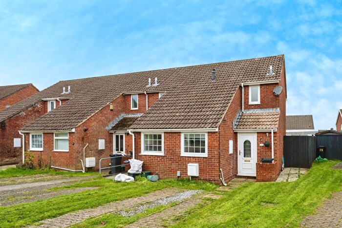 1 Bedroom End Of Terrace House For Sale In Mackworth Drive, Cimla, Neath, SA11