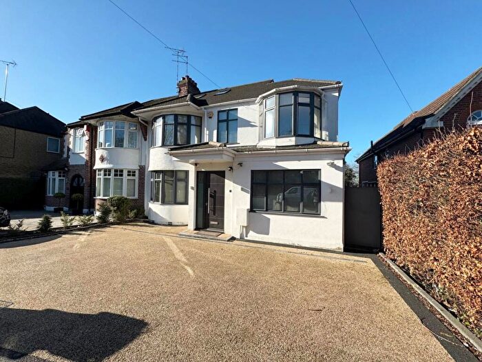 4 Bedroom Semi-Detached House To Rent In Hankins Lane, Mill Hill, London, NW7