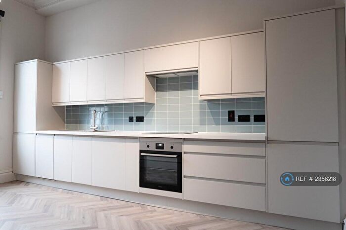 2 Bedroom Maisonette To Rent In Royal Parade Mews, Cheltenham, GL50