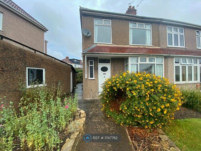 4 Bedroom Semi-Detached House To Rent In Oakley Road, Bristol, BS7