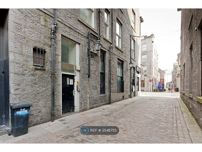 2 Bedroom Flat To Rent In Trinity Lane, Aberdeen, AB11