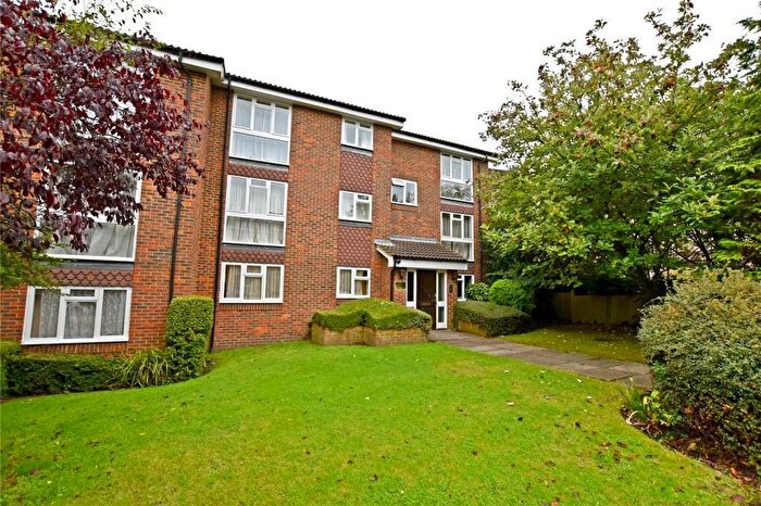 2 Bedroom Apartment To Rent In Fleetwood Close, Croydon, CR0