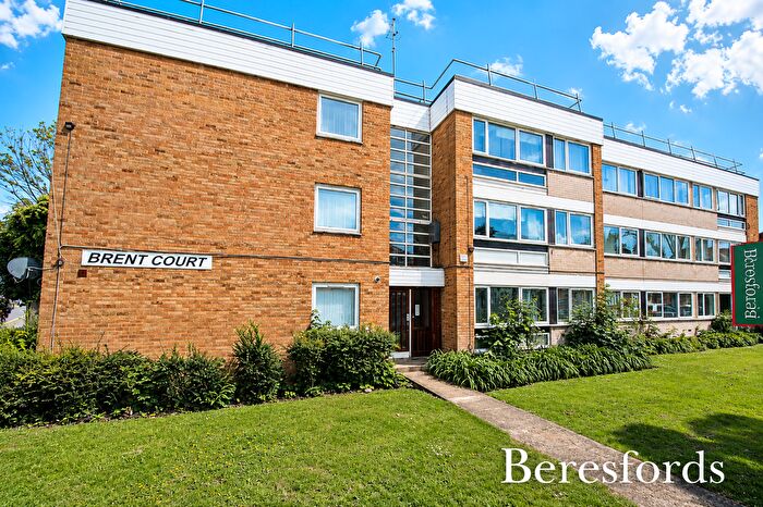 2 Bedroom Flat To Rent In Brent Court, Compton Avenue, RM2