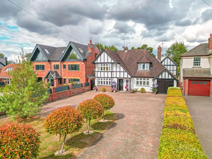 3 Bedroom Detached House For Sale In Hinckley Road, Nuneaton, CV11