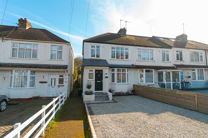 3 Bedroom End Of Terrace House For Sale In Princes Avenue, Chatham, ME5