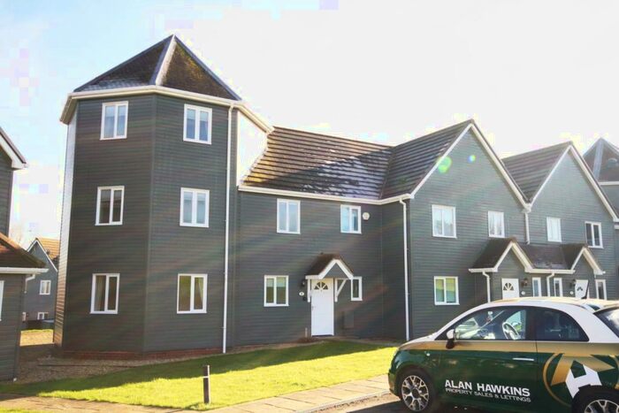 4 Bedroom Semi-Detached House To Rent In Wiltshire Crescent, Royal Wootton Bassett, SN4