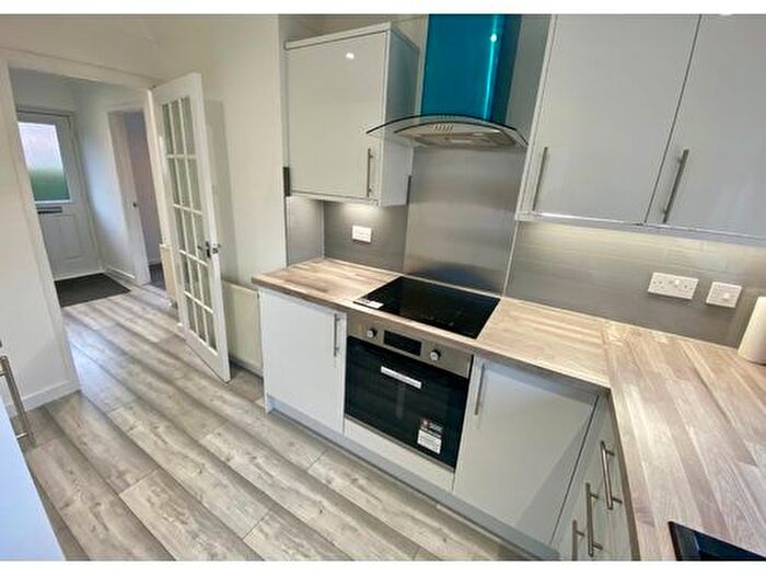2 Bedroom End Of Terrace House To Rent In Elm Drive, Johnstone, PA5