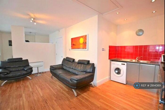 1 Bedroom Flat To Rent In Temple Lane, Liverpool, L2