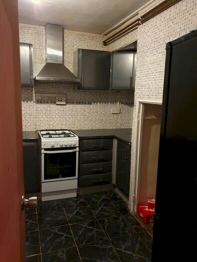 3 Bedroom Flat To Rent In Wick Road, Homerton E9